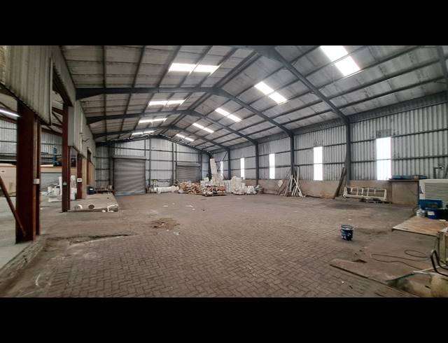 2,250M² FACTORY TO LET IN ALTON